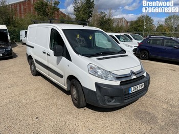 Location: Brentwood - 2015 CITROEN DISPATCH 1000 L1H1 EN-RIS Panel Van REG: LD65YNP, Keys: No, MOT Expiry date: 16.10.2026, 1560 Diesel, 5 Speed Manual Diesel, Former Keepers: 4
