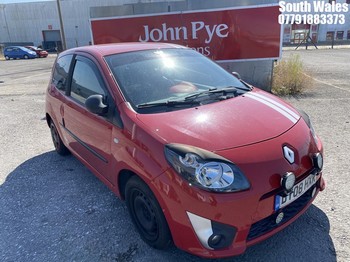 Location: South Wales - 2008 RENAULT TWINGO EXTREME 60 3 Door Hatchback REG: DY08HXR, Keys: No, MOT Expiry date: 31/05/2026, 1149 Petrol, 5 Speed Manual Petrol, Former Keepers: 8