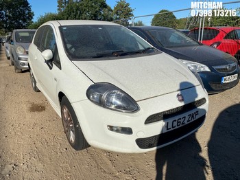 Location: Mitcham - 2012 FIAT PUNTO GBT 3 Door Hatchback REG: LC62ZKP, Keys: No, MOT Expiry date: 21/12/2024, 1368 Petrol, 5 Speed Manual Petrol, Former Keepers: 1