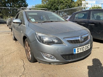 Location: Mitcham - 2010 VAUXHALL ASTRA SRI TURBO 5 Door Hatchback REG: DY10GWZ, Keys: No, MOT Expiry date: 11/02/2026, 1364 Petrol, 6 Speed Manual Petrol, Former Keepers: 4