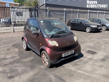 Location: Hayes - 2005 SMART FORTWO TRUESTYLE S-A Convertible REG: DE05AOA, Keys: No, MOT Expiry date: 02/05/2026, 698 Petrol, 6 Speed Semi Auto Petrol, Former Keepers: 6