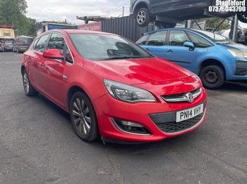 Location: Stapleford - 2014 VAUXHALL ASTRA ELITE CDTI S/S 5 Door Hatchback REG: PN14VHY, 1956cc Diesel, 6 Speed Manual Diesel, Former Keepers: 2, Keys: Yes, MOT Expiry date: 30/09/2026