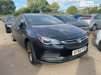 Location: Mitcham - 2016 VAUXHALL ASTRA DESIGN CDTI ECOFLEX 5 Door Hatchback REG: AF66YTV, Keys: No, MOT Expiry date: 09/05/2026, 1598 Diesel, 6 Speed Manual Diesel, Former Keepers: 2