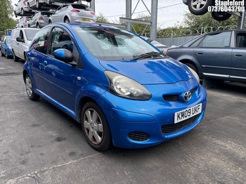 Location: Stapleford - 2009 TOYOTA AYGO BLUE VVT-I 5 Door Hatchback REG: KM09UKF, Keys: Yes, MOT Expiry date: 03/08/2026, 998 Petrol, 5 Speed Manual Petrol, Former Keepers: 5