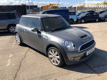 Location: Brentwood - 2007 MINI COOPER S AUTO 3 Door Hatchback REG: GF07XYV, Keys: Yes, MOT Expiry date: 31/03/2026, 1598 Petrol, 6 Speed Auto Petrol, Former Keepers: 6