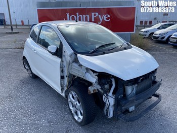 Location: South Wales - 2009 FORD KA STYLE 3 Door Hatchback REG: SD04KRO, Keys: No, MOT Expiry date: 12/07/2026, 1242 Petrol, 5 Speed Manual Petrol, Former Keepers: 6