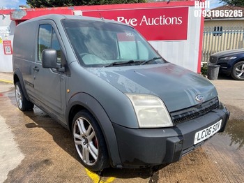 Location: Hull - 2006 FORD TRAN CONNECT L 200 TD SWB Panel Van REG: LC06SDV, Keys: No, MOT Expiry date: 31/10/2025, 1753 Diesel, 5 Speed Manual Diesel, Former Keepers: 10