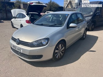 Location: Erith - 2010 VOLKSWAGEN GOLF SE TSI S-A GOLF 5 Door Hatchback REG: WR60AHZ, Keys: Yes, MOT Expiry date: 30/10/2026, 1390 CC Petrol, 7 Speed Semi Automatic Petrol, Former Keepers: 1
