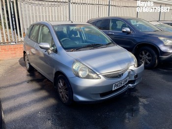 Location: Hayes - 2005 HONDA JAZZ SE CVT 5 Door Hatchback REG: PK05UHW, Keys: No, MOT Expiry date: 29/08/2026, 1339 Petrol, Variable Speed Auto Petrol, Former Keepers: 7