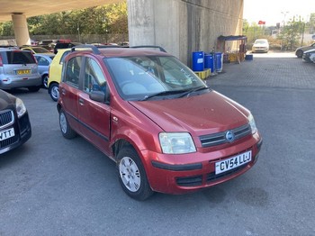 Location: Hayes - 2004 FIAT PANDA DYNAMIC 5 Door Hatchback REG: CV54LLJ, Keys: No, MOT Expiry date: 16/10/2026, 1242 Petrol, 5 Speed Manual Petrol, Former Keepers: 12