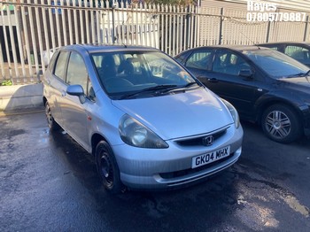 Location: Hayes - 2004 HONDA JAZZ SE CVT 5 Door Hatchback REG: GK04MHX, Keys: No, MOT Expiry date: 25/09/2025, 1339 Petrol, Variable Speed Auto Petrol, Former Keepers: 7