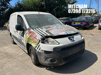 NOTE: ATF Registered Buyers ONLY - Location: Mitcham - 2011 PEUGEOT PARTNER 850 S HDI 90 Panel Van REG: NV11PKN, Keys: No, 1560 Diesel, 5 Speed Manual Diesel, Former Keepers: 1