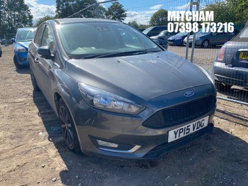 Location: Mitcham - 2015 FORD FOCUS TITANIUM 5 Door Hatchback REG: YP15VDG, Keys: No, MOT Expiry date: 09/01/2027, 999 Petrol, 5 Speed Manual Petrol, Former Keepers: 4