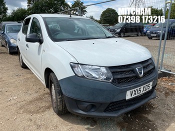 Location: Mitcham - 2015 DACIA SANDERO ACCESS 5 Door Hatchback REG: VX15XDS, Keys: No, MOT Expiry date: 03/06/2027, 1149 Petrol, 5 Speed Manual Petrol, Former Keepers: 3