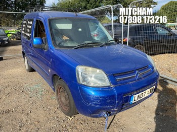 Location: Mitcham - 2007 CITROEN BERLINGO M-S FORTE Estate REG: LN07XXR, Keys: No, MOT Expiry date: 14/04/2026, 1360 Petrol, 5 Speed Manual Petrol, Former Keepers: 4