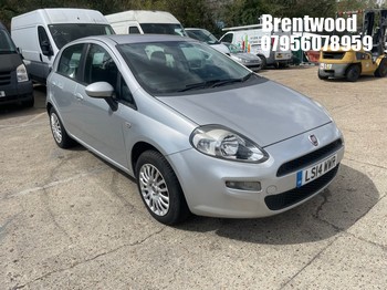 Location: Brentwood - 2014 FIAT PUNTO POP 5 Door Hatchback REG: LS14WWR, Keys: Yes, MOT Expiry date: 14/05/2026, 1242 Petrol, 5 Speed Manual Petrol, Former Keepers: 2