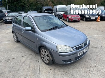Location: Brentwood - 2006 VAUXHALL CORSA SXI 5 Door Hatchback REG: WV06FVM, Keys: No, MOT Expiry date: 25.04.2026, 1229 Petrol, 5 Speed Manual Petrol, Former Keepers: 6