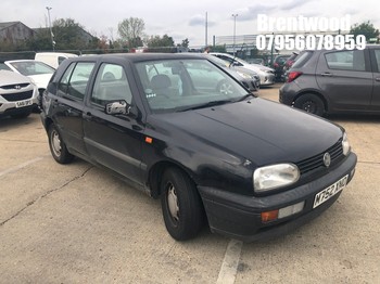 Location: Brentwood - 1995 VOLKSWAGEN GOLF CL 5 Door Hatchback REG: M752XNO, Keys: No, MOT Expiry date: 16/02/2027, 1598 Petrol, 5 Speed Manual Petrol, Former Keepers: 4
