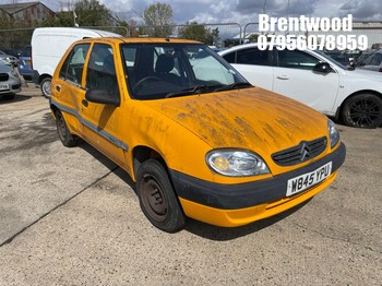 Location: Brentwood - 2000 CITROEN SAXO FORTE 5 Door Hatchback REG: W845YPU, Keys: No, MOT Expiry date: 05.02.2026, 1124 Petrol, 5 Speed Manual Petrol, Former Keepers: 2