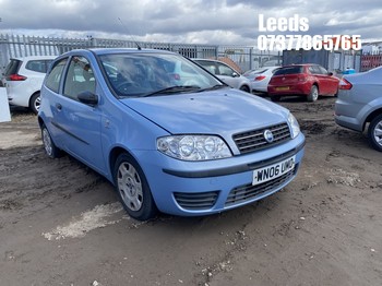 Location: Leeds - 2006 FIAT PUNTO ACTIVE 8V 3 Door Hatchback REG: WN06UMO, Keys: No, MOT Expiry date: 21-06-2025, 1242 Petrol, 5 Speed Manual Petrol, Former Keepers: 3