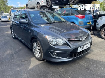 Location: Stapleford - 2011 HYUNDAI I30 COMFORT CRDI 5 Door Hatchback REG: EJ11LAE, Keys: Yes, MOT Expiry date: 03/07/2026, 1582 Diesel, 6 Speed Manual Diesel, Former Keepers: 7