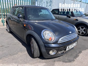 Location: Belvedere - 2007 MINI COOPER 3 Door Hatchback REG: BL57LJV, Keys: No, MOT Expiry date: 23/01/2026, 1598 Petrol, 6 Speed Manual Petrol, Former Keepers: 16