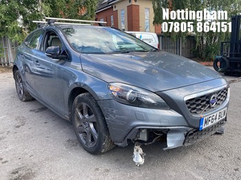 Location: Nottingham - 2014 VOLVO V40 CROSS COUNTRY LUX D2 5 Door Hatchback REG: MF64BUW, Keys: No, MOT Expiry date: 18/11/2026, 1560 Diesel, 6 Speed Auto Diesel, Former Keepers: 2