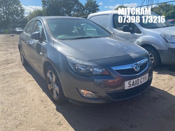 Location: Mitcham - 2010 VAUXHALL ASTRA SRI 5 Door Hatchback REG: SA10CYH, Keys: No, MOT Expiry date: 07/04/2027, 1598 Petrol, 5 Speed Manual Petrol, Former Keepers: 8