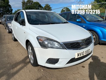 Location: Mitcham - 2010 KIA CEED STRIKE 5 Door Hatchback REG: MV10XEG, Keys: No, MOT Expiry date: 29/01/2027, 1396 Petrol, 5 Speed Manual Petrol, Former Keepers: 2