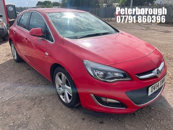 Location: Peterborough - 2014 VAUXHALL ASTRA SRI 5 Door Hatchback REG: DV14XWM, Keys: No, MOT Expiry date: 17/12/2026, 1598 Petrol, 5 Speed Manual Petrol, Former Keepers: 6