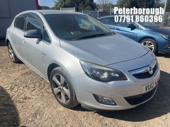 Location: Peterborough - 2012 VAUXHALL ASTRA SRI 5 Door Hatchback REG: VU12WZL, Keys: No, MOT Expiry date: 16/10/2026, 1398 Petrol, 5 Speed Manual Petrol, Former Keepers: 5