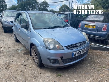 Location: Mitcham - 2005 FORD FIESTA ZETEC CLIMATE 5 Door Hatchback REG: AV55SWO, Keys: No, MOT Expiry date: 04/02/2026, 1388 Petrol, 5 Speed Manual Petrol, Former Keepers: 4