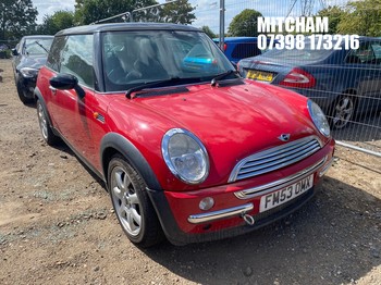 Location: Mitcham - 2004 MINI MINI COOPER 3 Door Hatchback REG: FM53OMX, Keys: No, MOT Expiry date: 28/02/2027, 1598 Petrol, 5 Speed Manual Petrol, Former Keepers: 11