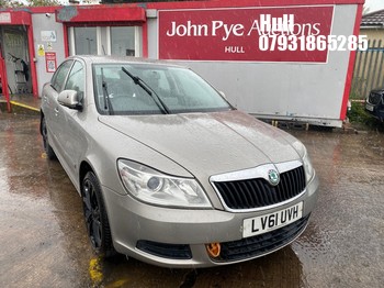 Location: Hull - 2011 SKODA OCTAVIA SE TDI CR 5 Door Hatchback REG: LV61UVH, Keys: No, MOT Expiry date: 29/03/2027, 1598 Diesel, 5 Speed Manual Diesel, Former Keepers: 11