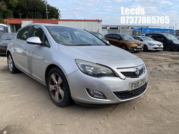 Location: Leeds - 2010 VAUXHALL ASTRA SRI CDTI 123 5 Door Hatchback REG: FX10JTV, Keys: No, MOT Expiry date: 21-05-2026, 1686 Diesel, 6 Speed Manual Diesel, Former Keepers: 9