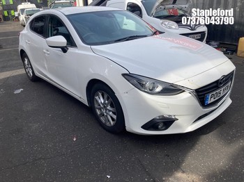 Location: Stapleford - 2015 MAZDA 3 SE-L NAV 5 Door Hatchback REG: PO15YFN, Keys: Yes, MOT Expiry date: 18/10/2026, 1998 Petrol, 6 Speed Manual Petrol, Former Keepers: 2