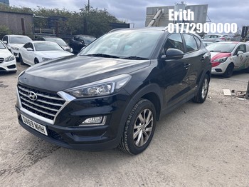 Location: Erith - 2019 HYUNDAI TUCSON SE NAV GDI 2WD TUCSON 5 Door SUV REG: DV69WHH, Keys: Yes, MOT Expiry date: 30/09/2026, 1591 CC Petrol, 6 Speed Manual Petrol, Former Keepers: 2