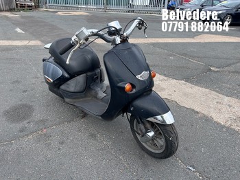 Location: Belvedere - 2001 APRILIA MOJITO Moped REG: Y83NLL, Keys: No, MOT Expiry date: 02/05/2026, 49 Petrol, auto, Former Keepers: 3