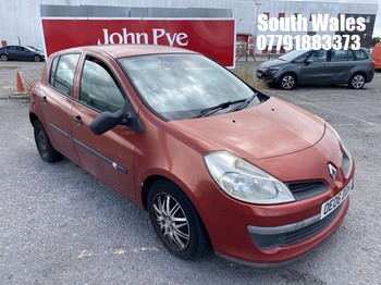 Location: South Wales - 2006 RENAULT CLIO EXPRESSION 5 Door Hatchback REG: OE06DOH, Keys: No, MOT Expiry date: 02/03/2026, 1390 Petrol, 5 Speed Manual Petrol, Former Keepers: 5