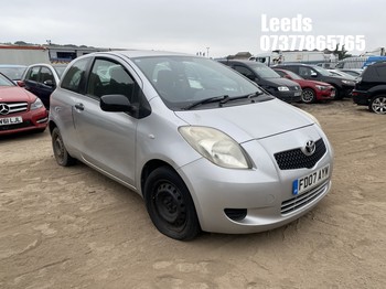 Location: Leeds - 2007 TOYOTA YARIS T2 3 Door Hatchback REG: FD07AYM, Keys: No, MOT Expiry date: 08-04-2027, 998 Petrol, 5 Speed Manual Petrol, Former Keepers: 6