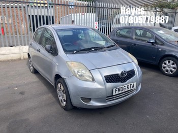 Location: Hayes - 2006 TOYOTA YARIS T2 5 Door Hatchback REG: FM06KTA, Keys: No, MOT Expiry date: 11/11/2025, 998 Petrol, 5 Speed Manual Petrol, Former Keepers: 13