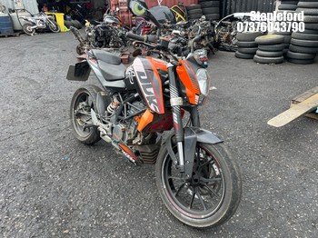 Location: Stapleford - 2015 KTM 125 DUKE 15 Motorcycle REG: VF15EES, Keys: Yes, MOT Expiry date: 08/04/2026, 125 Petrol,, Former Keepers: 1