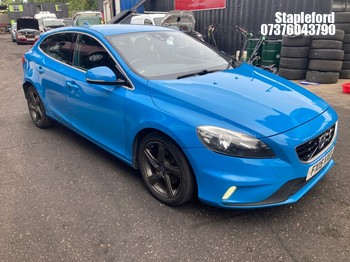 Location: Stapleford - 2015 VOLVO V40 R-DESIGN D2 5 Door Hatchback REG: FX15VXD, Keys: Yes, MOT Expiry date: 09/12/2026, 1560 Diesel, 6 Speed Manual Diesel, Former Keepers: 9