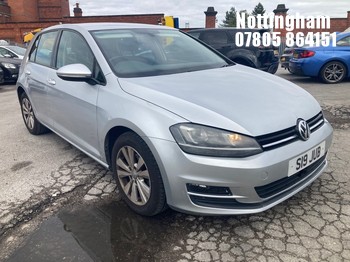 Location: Nottingham - 2013 VOLKSWAGEN GOLF SE BLUEMOTIN TS 5 DOOR HATCHBACK REG: S19JUB, 1395cc PETROL, 7 SPEED S-AUTO PETROL, Former Keepers: 4, Keys: Yes, MOT Expiry date: 15/01/2027