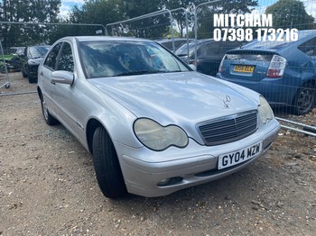 Location: Mitcham - 2004 MERCEDES C180 KOMP. CLASSIC SE A 4 Door Saloon REG: GY04MZW, Keys: No, MOT Expiry date: 17/11/2026, 1796 Petrol, 5 Speed Auto Petrol, Former Keepers: 7