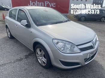 Location: South Wales - 2010 VAUXHALL ASTRA ACTIVE 5 Door Hatchback REG: CP10PXR, Keys: No, MOT Expiry date: 02/03/2026, 1364 Petrol, 5 Speed Manual Petrol, Former Keepers: 7