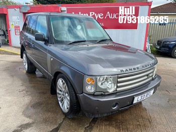 Location: Hull - 2003 LAND ROVER RANGE ROVER VOGUE TD6 AUT Estate REG: L33RFL, Keys: No, MOT Expiry date: 27/04/2026, 2926 Diesel, 5 Speed Auto Diesel, Former Keepers: 4