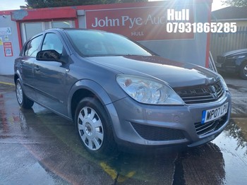 Location: Hull - 2007 VAUXHALL ASTRA LIFE A/C A 5 Door Hatchback REG: WP07LPU, Keys: No, MOT Expiry date: 24/01/2025, 1796 Petrol, 4 Speed Auto Petrol, Former Keepers: 5