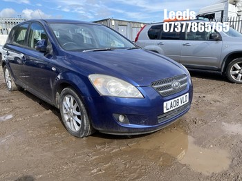 Location: Leeds - 2008 KIA CEE'D LS CRDI 5 Door Hatchback REG: LA08VLD, Keys: No, MOT Expiry date: 17-02-2026, 1582 Diesel, 5 Speed Manual Diesel, Former Keepers: 4