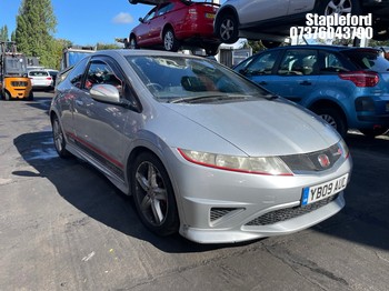Location: Stapleford - 2009 HONDA CIVIC TYPE S I-CTDI 3 Door Hatchback REG: YB09AUL, Keys: Yes, MOT Expiry date: 08/06/2027, 2204 Diesel, 6 Speed Manual Diesel, Former Keepers: 5